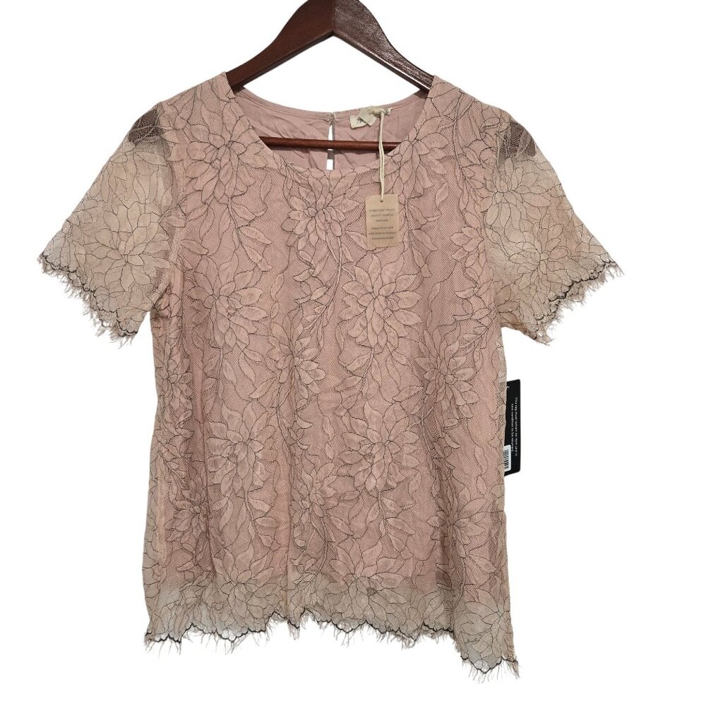 Mystree Scallop Edge‎ Lace Top in light pink - Size Medium